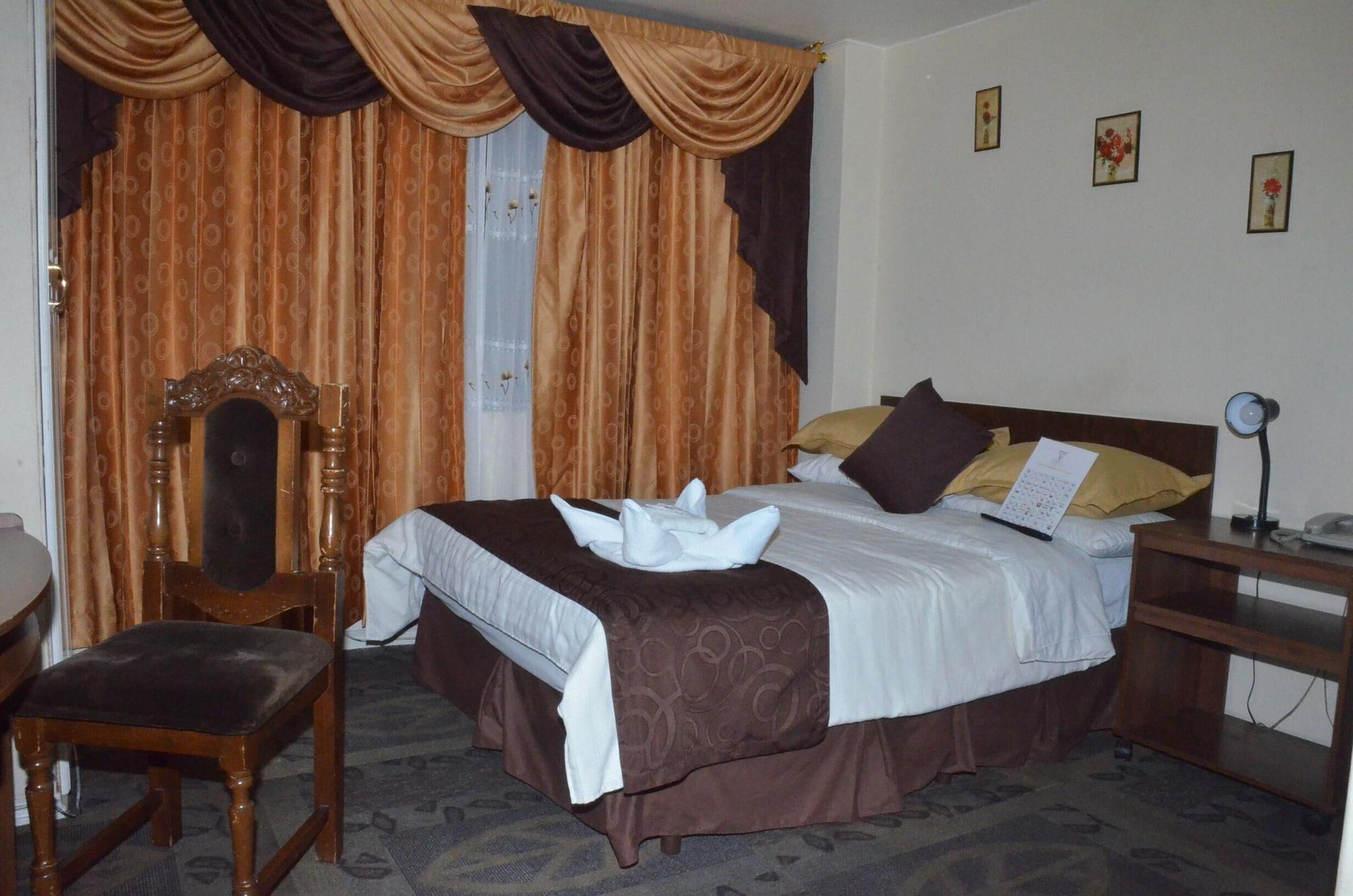 Hotel Bonaventure Quito Esterno foto