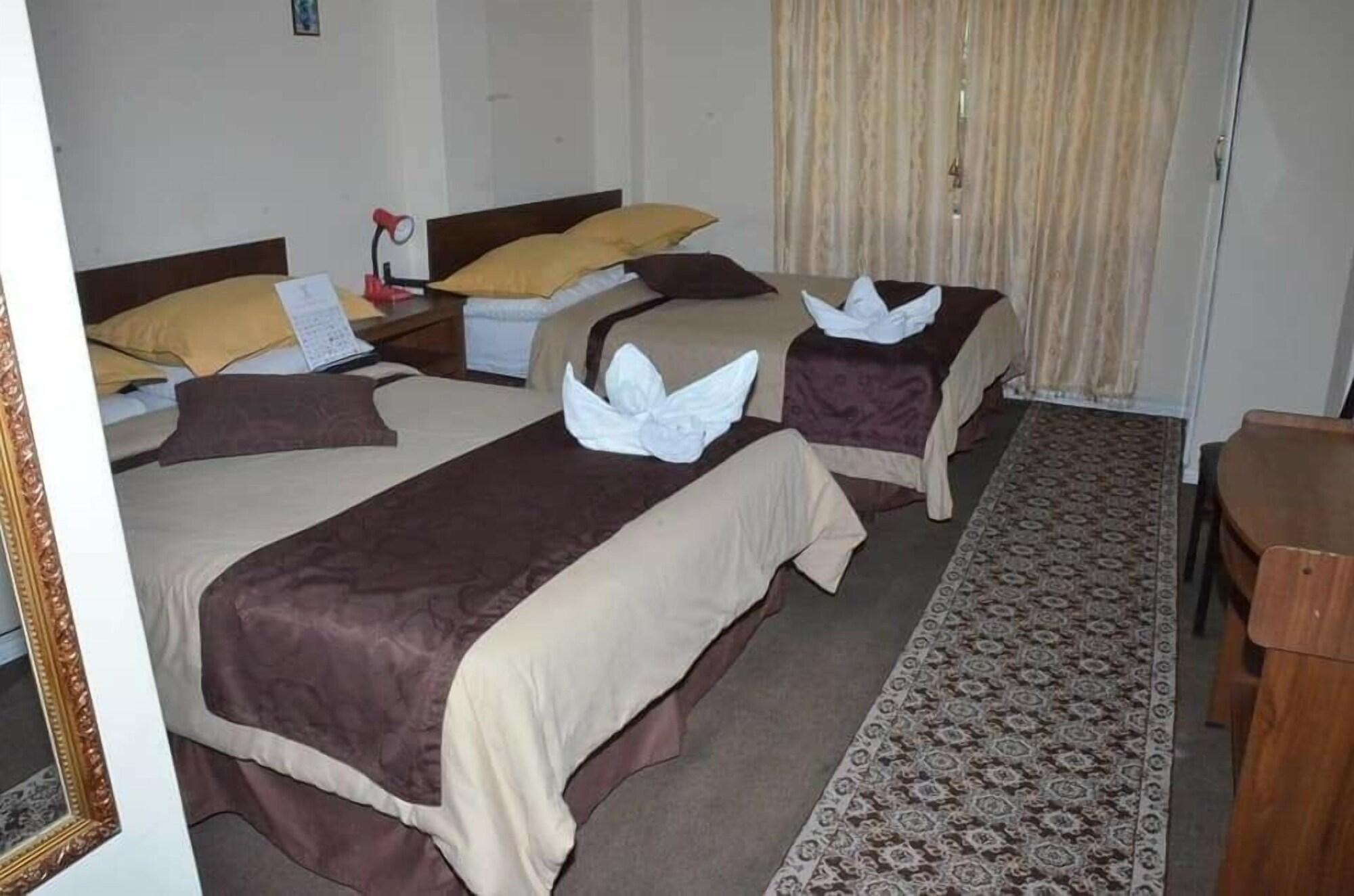 Hotel Bonaventure Quito Esterno foto
