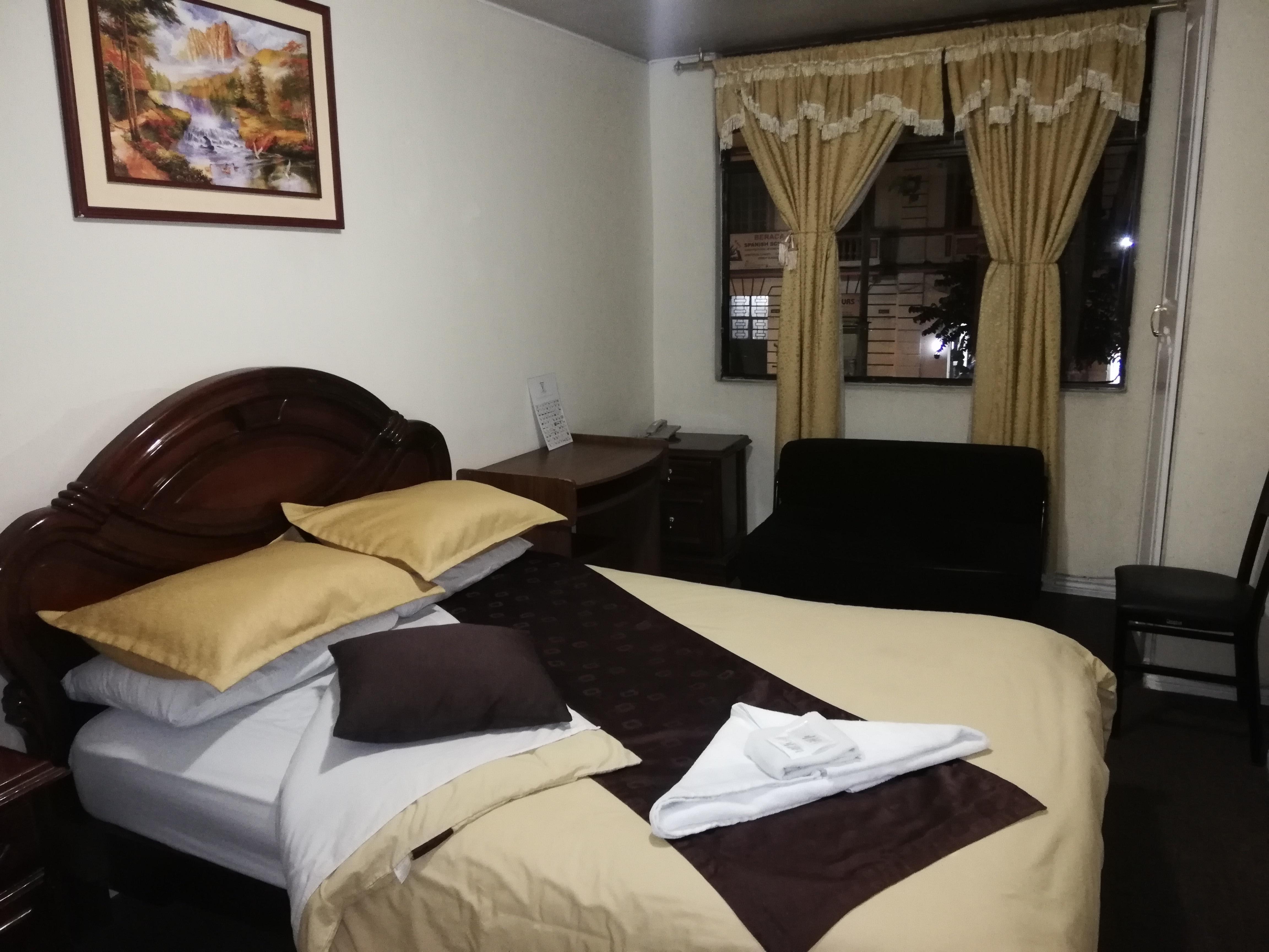 Hotel Bonaventure Quito Esterno foto