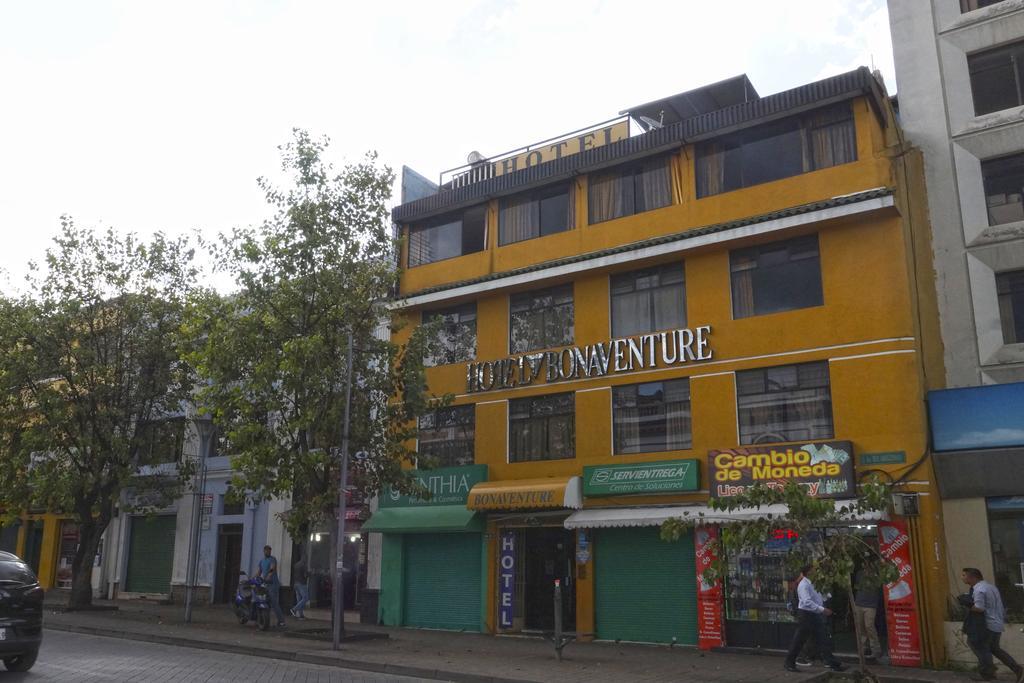 Hotel Bonaventure Quito Esterno foto