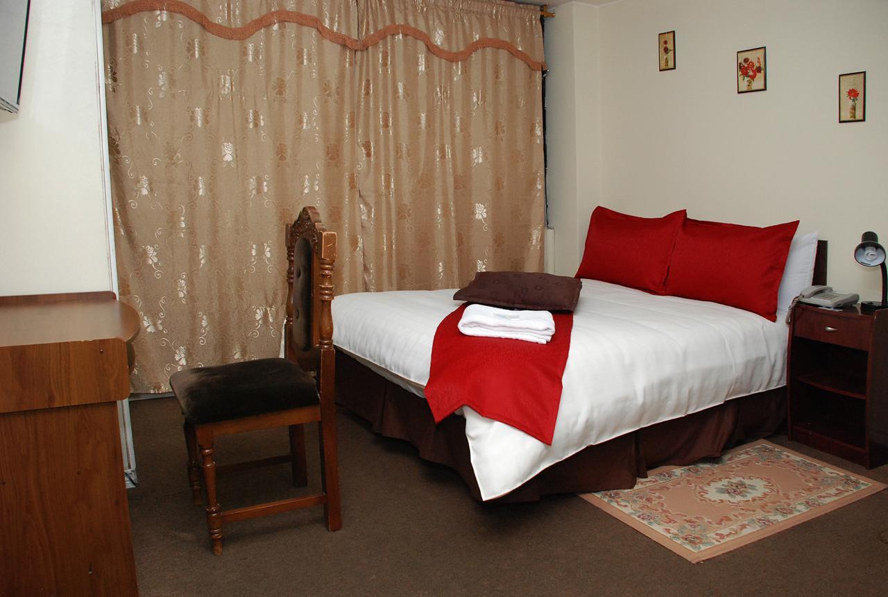 Hotel Bonaventure Quito Esterno foto